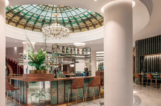 Reforma del lobby del hotel Gran Meliá Colón. Barra del lobby.